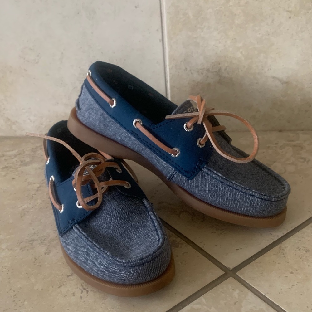 Boy’s sperry top-siders